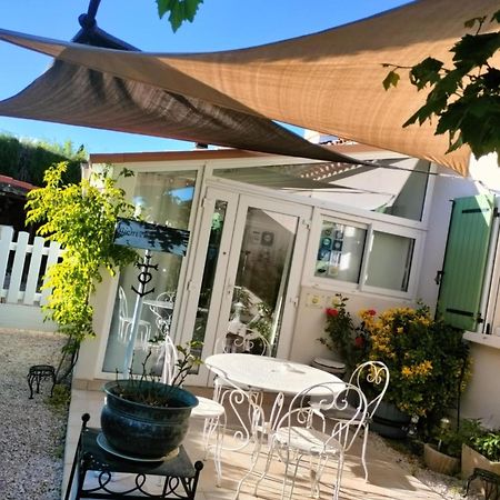 Chambre D'Hotes Villa De La Sueur Au Bonheur 라뷜라디세 외부 사진
