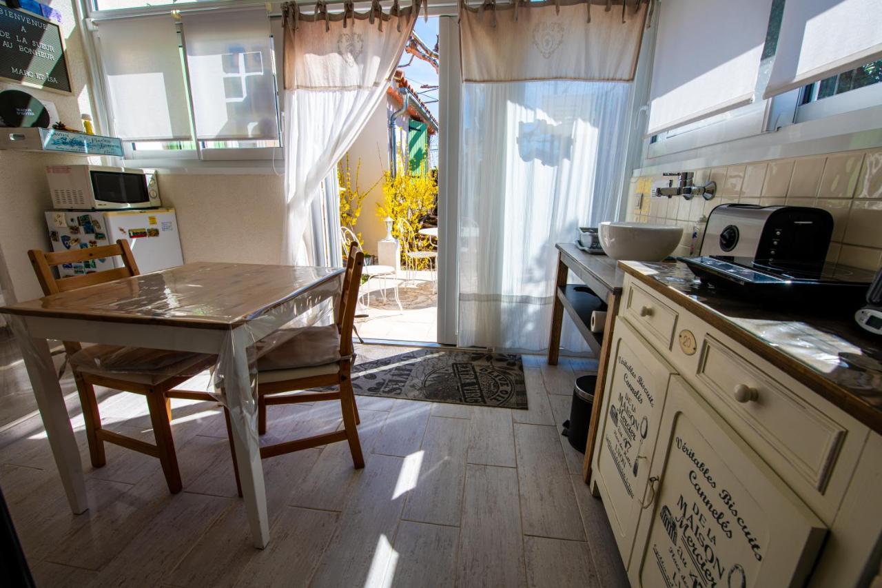Chambre D'Hotes Villa De La Sueur Au Bonheur 라뷜라디세 외부 사진