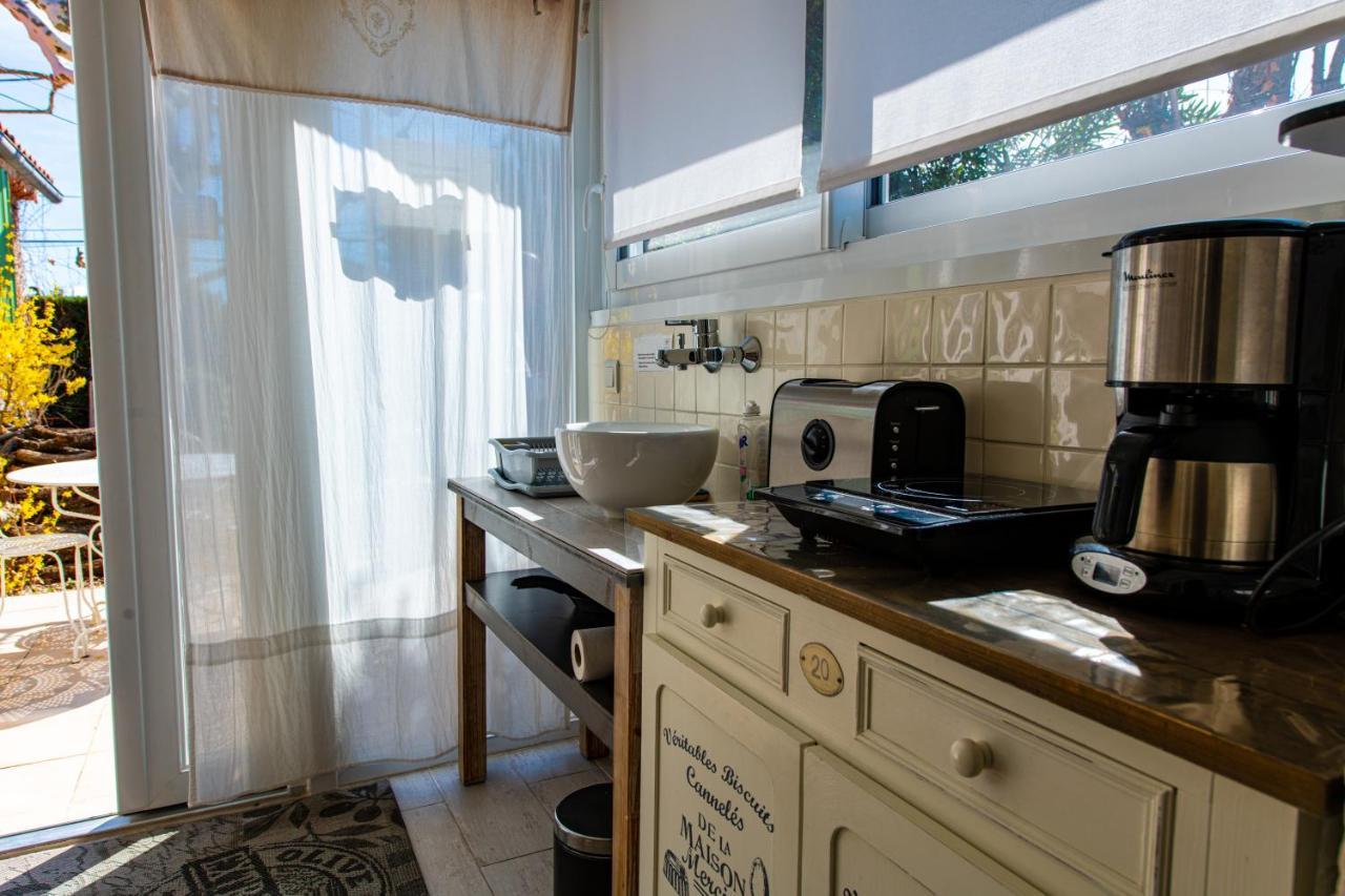 Chambre D'Hotes Villa De La Sueur Au Bonheur 라뷜라디세 외부 사진
